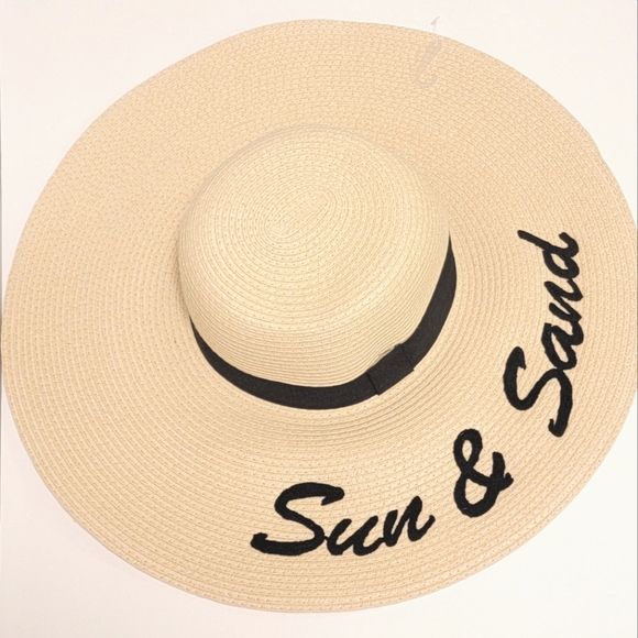 Sun & Sand Loft Wide Brim Floppy Hat. OS. - Picture 3 of 4